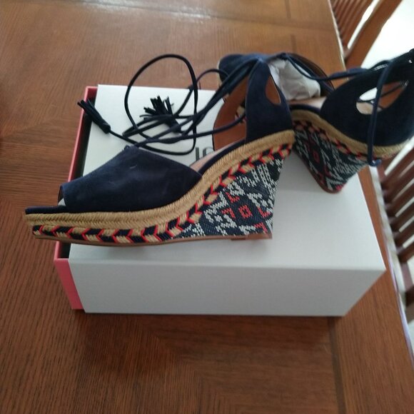 CAbi sandals - Picture 1 of 4